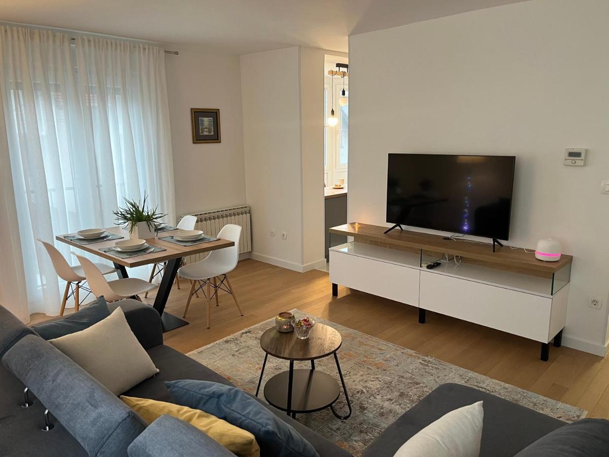 Dela'S Apartment-Zagreb Exterior photo
